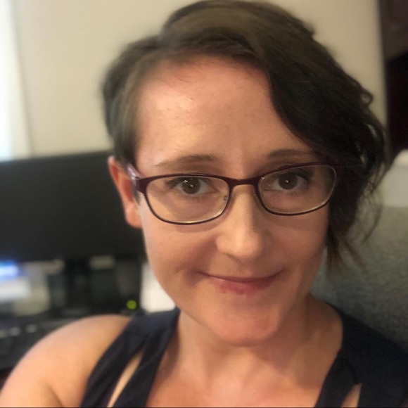 Meet your Posher, Jaclyn - Picture 3 of 7